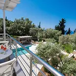 Eratito Villa