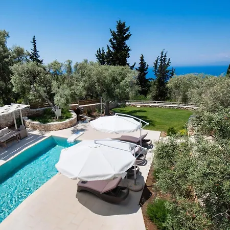 Eratito Villa Tsoukaladhes